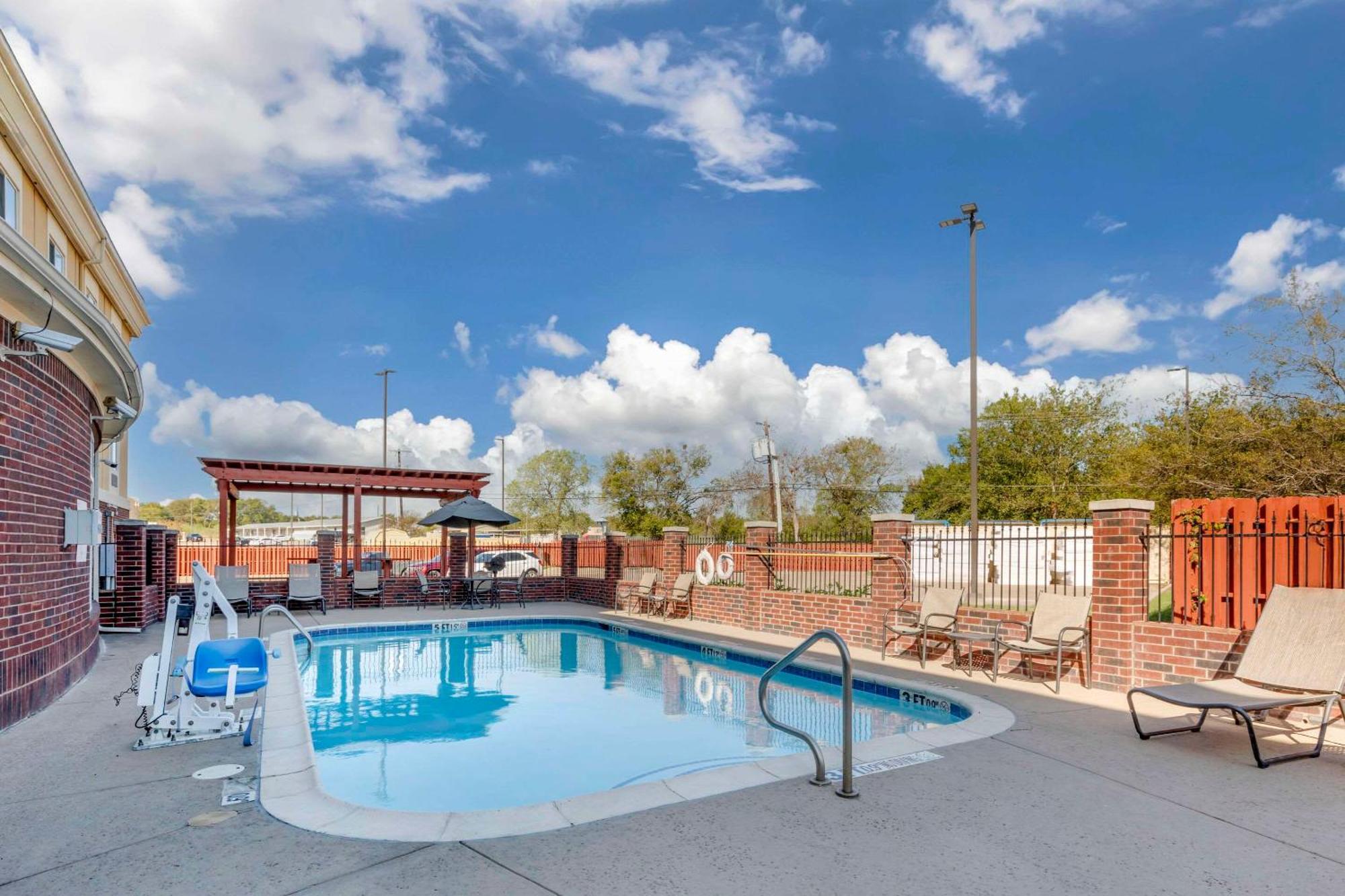 Comfort Inn & Suites Mexia Esterno foto